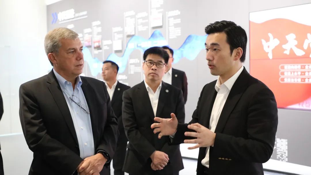 1680592694858917.jpg 01.jpg