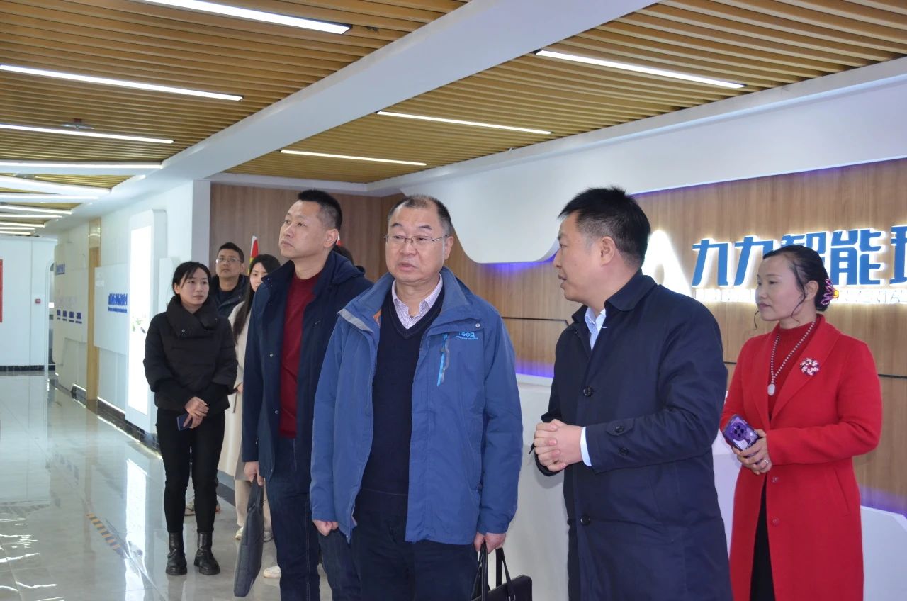 1704877370112616.jpg 4ec9c6a027621628015511a7090258fb.jpg